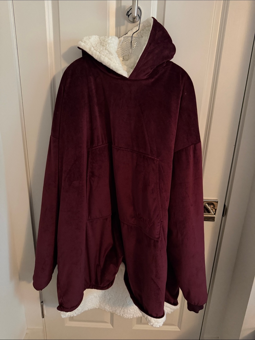 NWOT The Comfy Cozy Hooded Sherpa-Lined Pullover Jacket - Burgundy